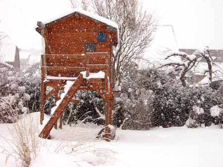 Kinderhaus im Winter